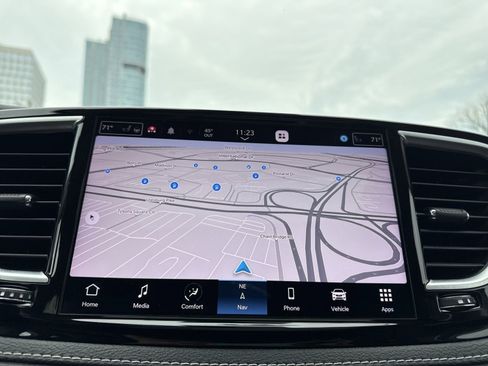 Used 2022 Chrysler Pacifica Limited image 20