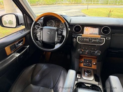 Used 2015 Land Rover LR4 HSE LUX image 11