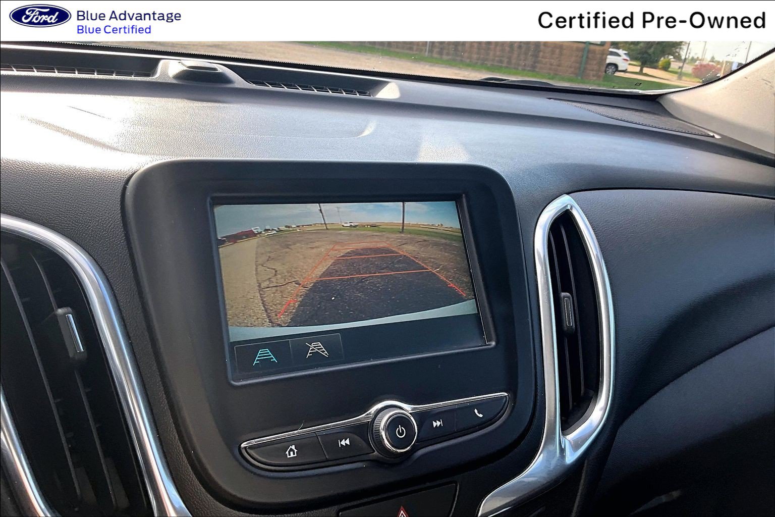Used 2018 Chevrolet Equinox LT FWD image 29