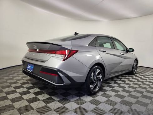 Certified 2025 Hyundai Elantra Sport FWD image 5