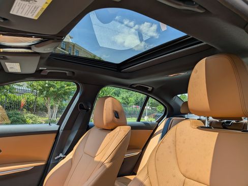 New 2026 BMW 330i Sedan w/ M Sport Package RWD image 17