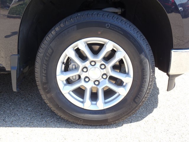 Used 2024 Chevrolet Silverado 1500 LT AWD/4WD image 27