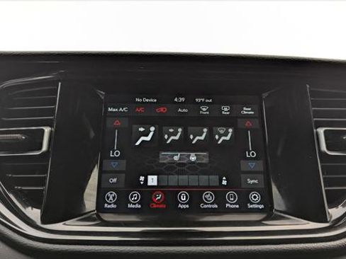 Used 2024 Dodge Durango SXT image 30