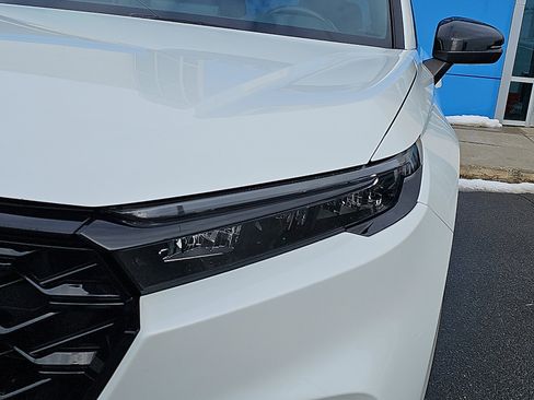 Used 2023 Honda CR-V Sport image 9