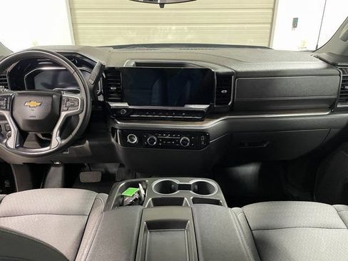Used 2024 Chevrolet Silverado 1500 LT AWD/4WD image 13