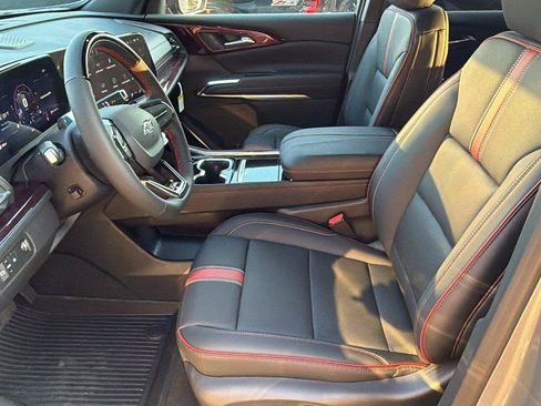 New 2027 Chevrolet Traverse RS w/ LPO, Floor Liner Package FWD image 15