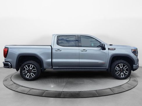Used 2024 GMC Sierra 1500 AT4 w/ Technology Package AWD/4WD image 8