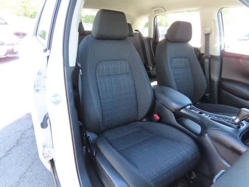 Used 2023 Honda HR-V LX image 16
