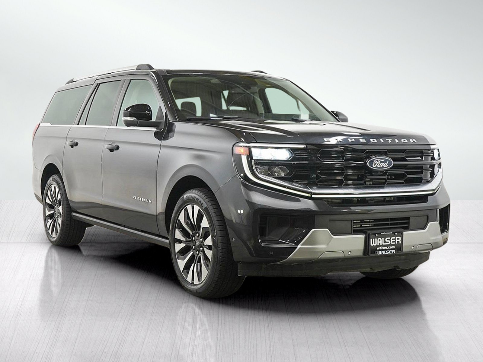 Used 2025 Ford Expedition Max Platinum w/ Driver's Package AWD/4WD image 7