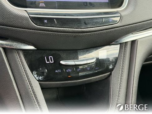 Used 2022 Cadillac XT5 Premium Luxury FWD image 29