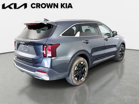 Certified 2024 Kia Sorento S w/ Panoramic Sunroof Package image 5