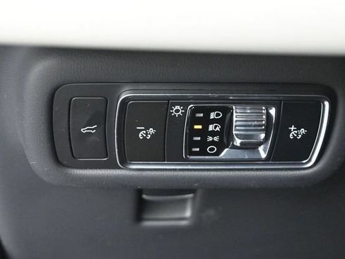 Certified 2025 Lincoln Nautilus Premier AWD/4WD image 17