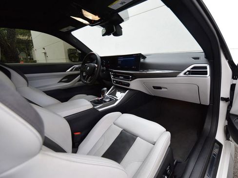 Used 2025 BMW M4 xDrive Competition AWD/4WD image 39