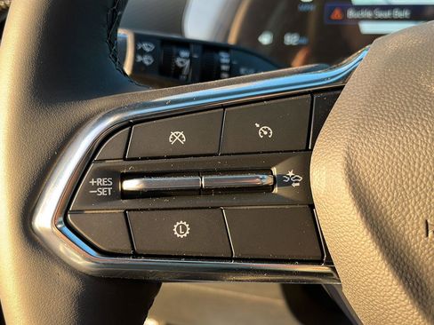 New 2026 Chevrolet Equinox LT w/ Convenience Package II image 15