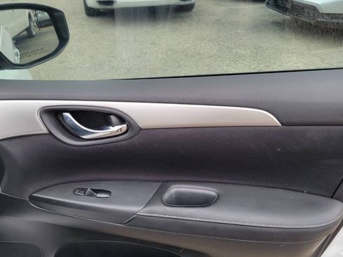 Used 2019 Nissan Sentra S w/ Appearance Package FWD image 24