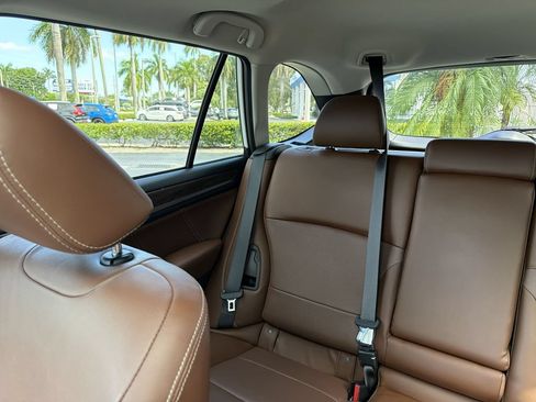 Used 2019 Subaru Outback 2.5i Touring AWD/4WD image 13