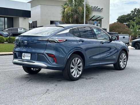 New 2025 Buick Envista Avenir image 7