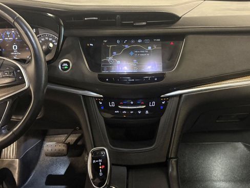 Used 2017 Cadillac XT5 Platinum AWD/4WD image 23