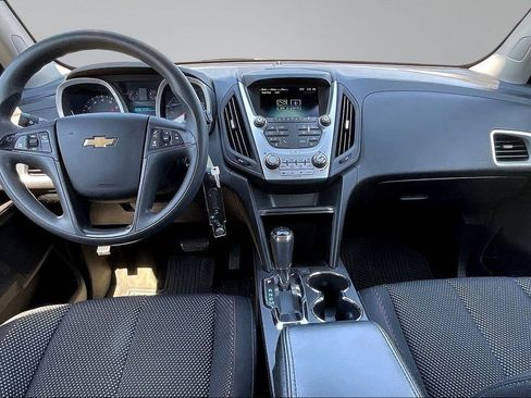 Used 2017 Chevrolet Equinox LS image 16