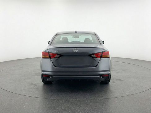 Used 2025 Nissan Altima 2.5 SV FWD image 7