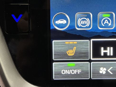 Used 2025 Subaru Legacy Limited image 37