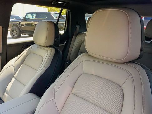 New 2026 GMC Terrain Elevation w/ Elevation Premium Package AWD/4WD image 13