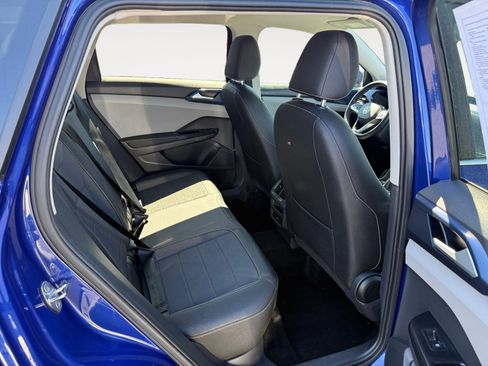 Used 2024 Volkswagen Taos SE image 18