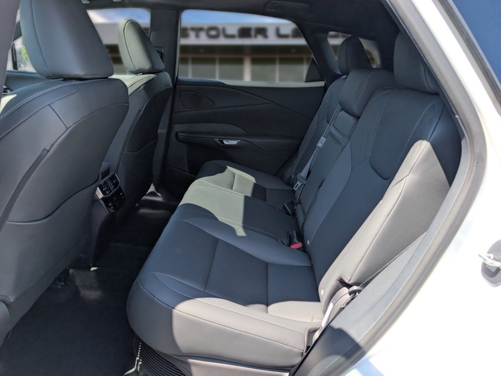 Used 2025 Lexus RX 350h AWD/4WD image 15