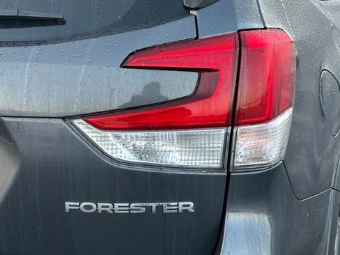 Used 2024 Subaru Forester Premium image 15