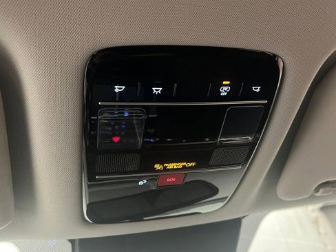 Used 2025 Hyundai Santa Fe SE image 28