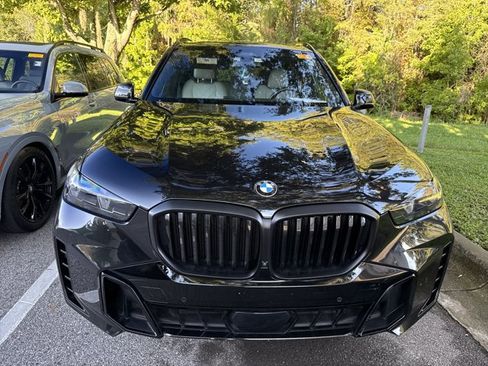 Used 2024 BMW X5 sDrive40i w/ M Sport Package RWD image 2