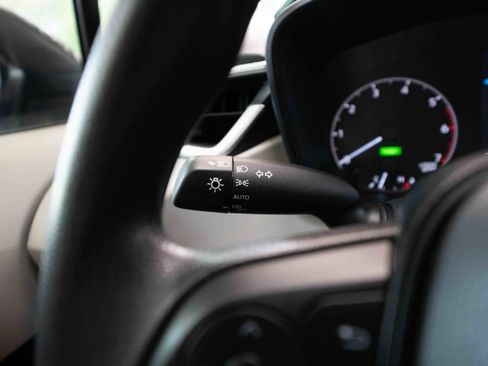 Used 2025 Toyota Corolla LE FWD image 13