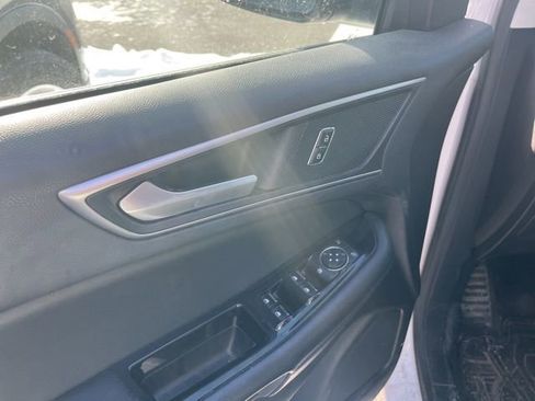 Used 2016 Ford Edge SEL w/ Equipment Group 201A image 14