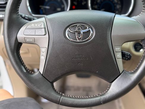 Used 2010 Toyota Highlander Limited AWD/4WD image 16