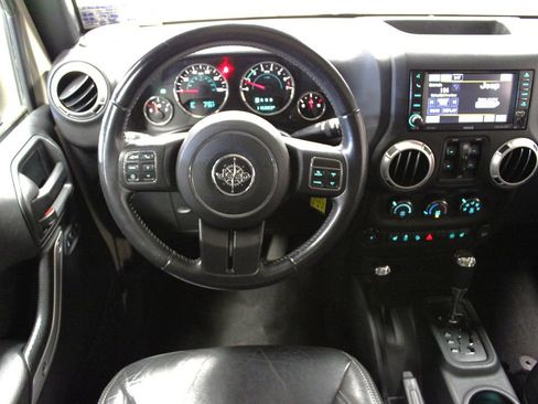 Certified 2016 Jeep Wrangler Unlimited Sahara w/ Max Tow Package image 13