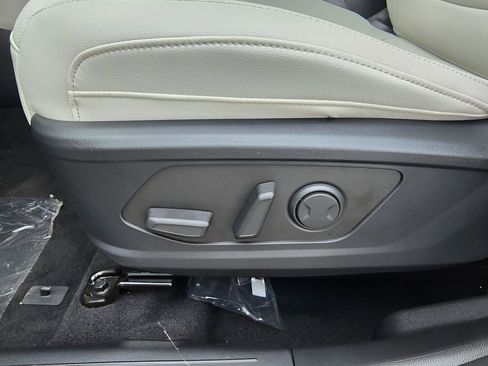 New 2026 Hyundai Tucson SEL image 16