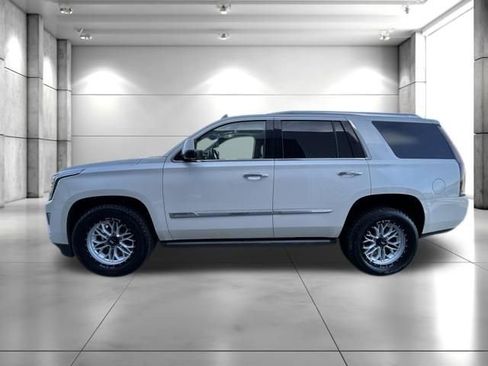 Used 2015 Cadillac Escalade Premium image 4