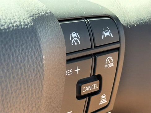 New 2025 Toyota Crown Signia image 16