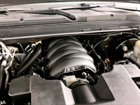 Used 2020 Chevrolet Suburban Premier w/ Premier Plus Edition AWD/4WD image 32