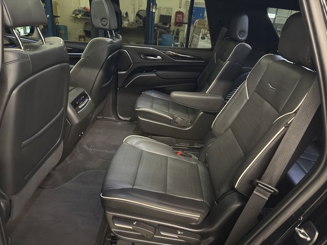 Used 2023 Cadillac Escalade Sport w/ LPO, ONYX Package AWD/4WD image 22