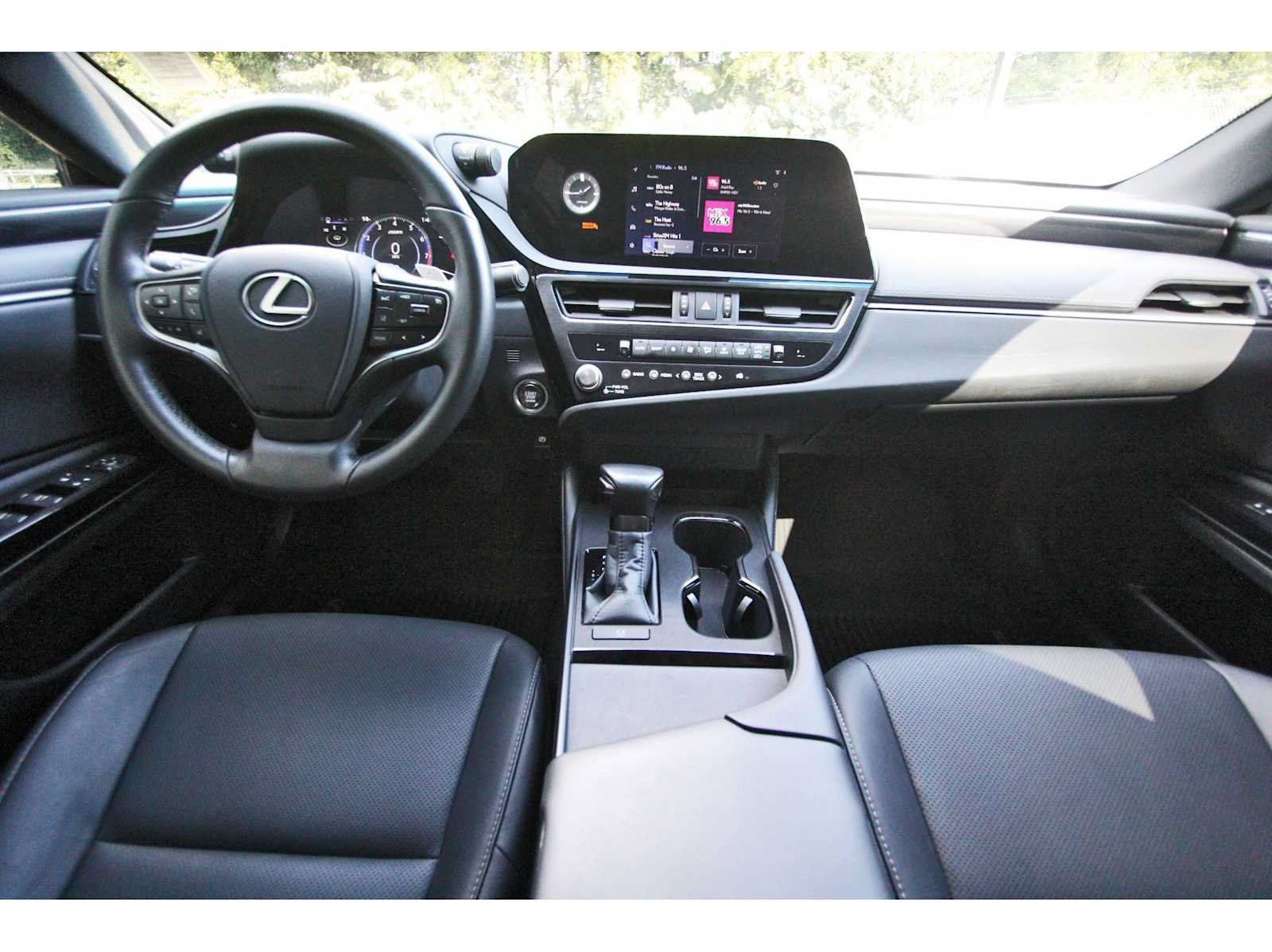Used 2025 Lexus ES 350 w/ Accessory Package (Z1) FWD image 7