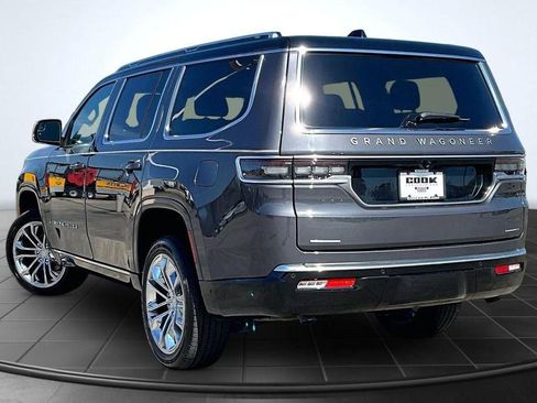 Used 2022 Jeep Grand Wagoneer Series II w/ Flexible Seating Group image 2