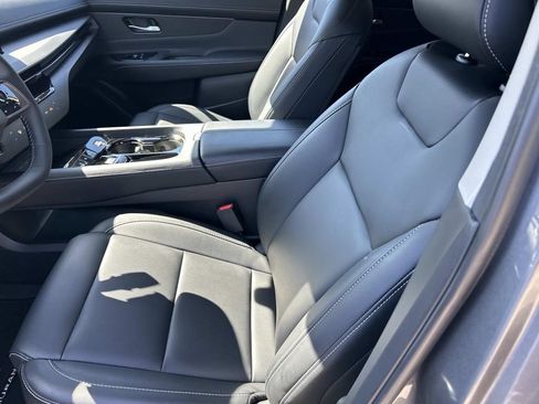 Certified 2025 Nissan Murano SV AWD/4WD image 16