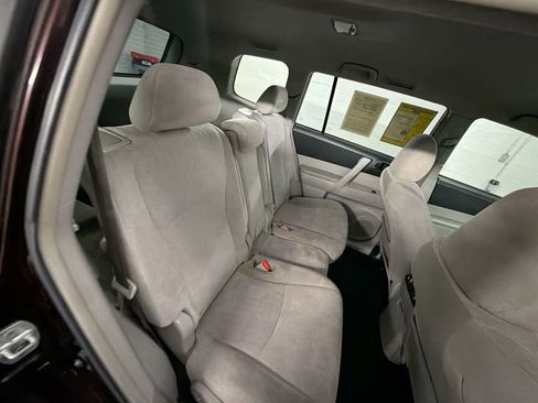 Used 2012 Toyota Highlander FWD image 22
