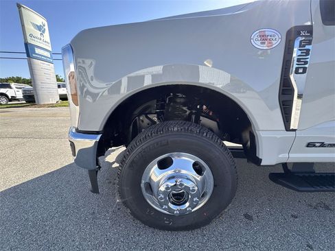New 2025 Ford F350 XL w/ XL Chrome Package image 10