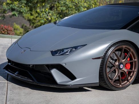 Used 2018 Lamborghini Huracan Performante image 81