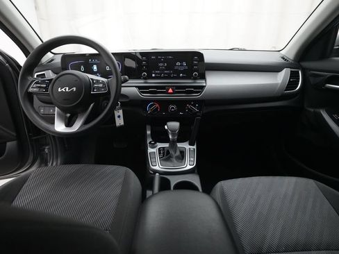 Used 2024 Kia Seltos LX AWD/4WD image 5