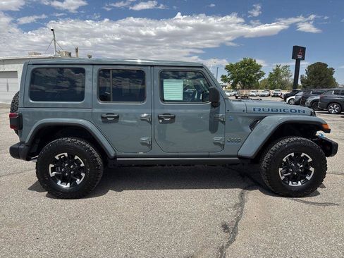 Used 2025 Jeep Wrangler Unlimited Rubicon 4xe AWD/4WD image 4