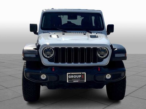 Used 2025 Jeep Wrangler Unlimited Rubicon image 3