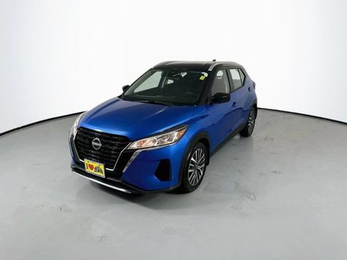 Used 2023 Nissan Kicks SV FWD image 5